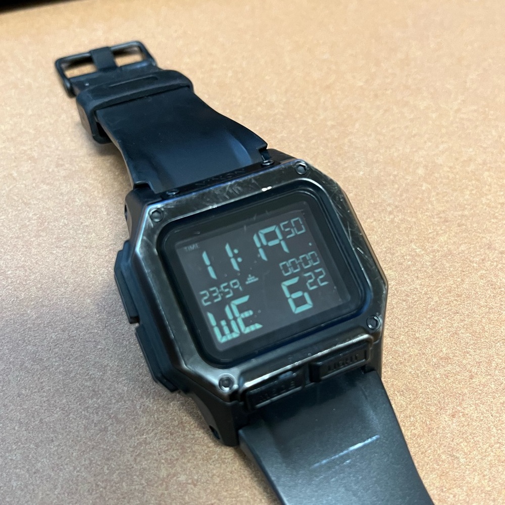 Nixon regulus black watch